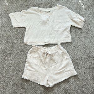 NWT linen two piece set
